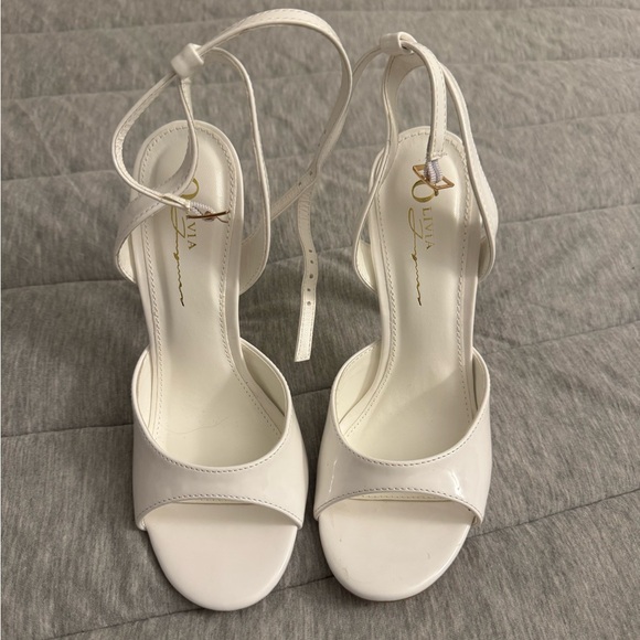 Brand new white heels - Picture 4 of 4